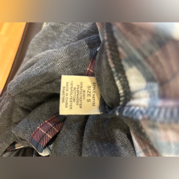 Me & u twofer grey and plaid shirt size small - Picture 4 of 4